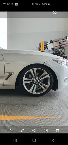 BMW 19 rim tyres.jpg