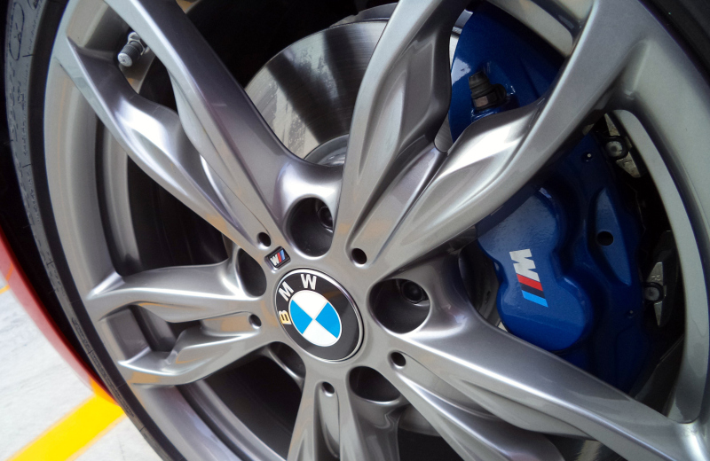 bmw-2-series-wheel.jpg