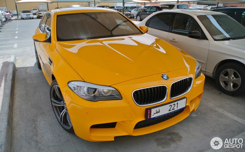 BMW-M5-Atacama-Yellow3