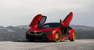 Iron Man BMW i8 Turns Heads on the Road