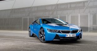 BMW i8 Protonic Blue color discontinued