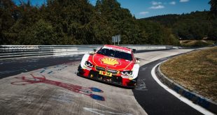 Shell BMW M4 DTM Race Taxi