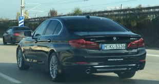 2017 BMW 530d Trying to Look Normal on Autobahn
