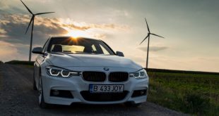 BMW 330e iPerformance is 2017 Green Car of the Year Award Finalist