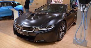 [Photos] BMW i8 Protonic Frozen Black debuts in Geneva