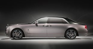 Rolls Royce Ghost Diamond Stardust Paint at Geneva Motor Show