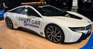 BMW i8 Safety Car Amazes at 2017 New York Auto Show