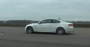 [Video] BMW E46 M3 CSL Drag Races BMW E92 M3 Coupe Manual