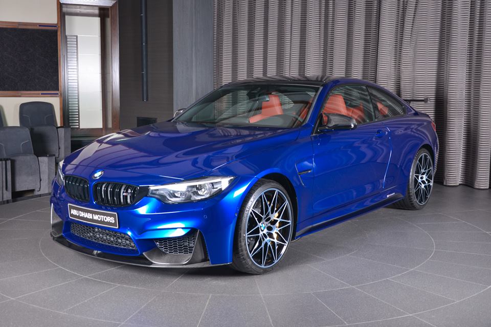 BMW Abu Dhabi: San Marino Blue BMW M4
