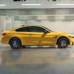 Special editions BMW M4 and S 1000 R in Speed Yellow and Laguna Seca Blue