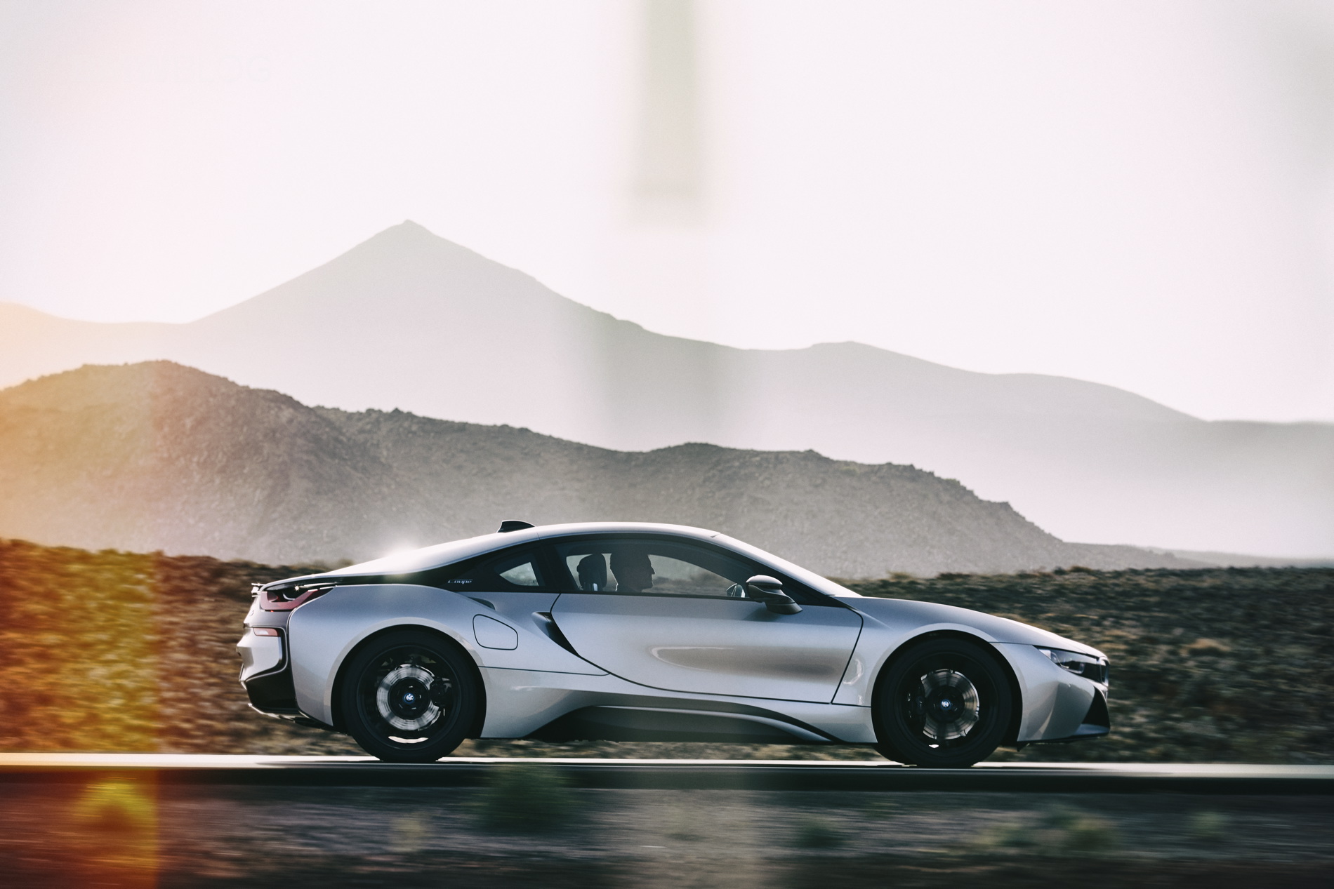 [World Premiere] BMW i8 LCI Facelift