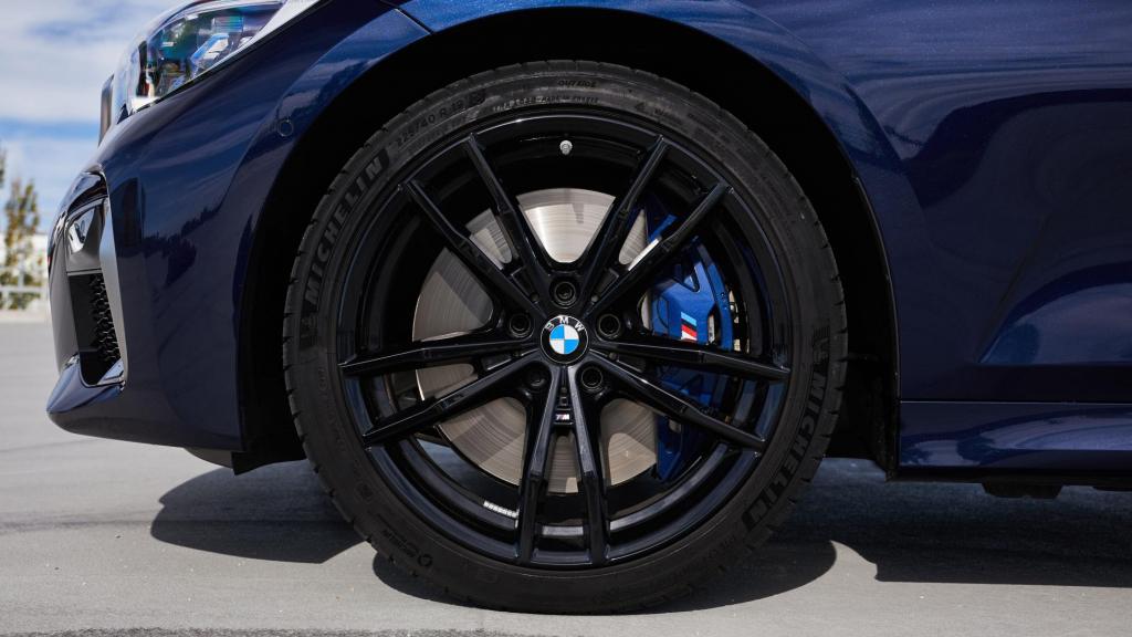The 2020 BMW M340i xDrive wheels