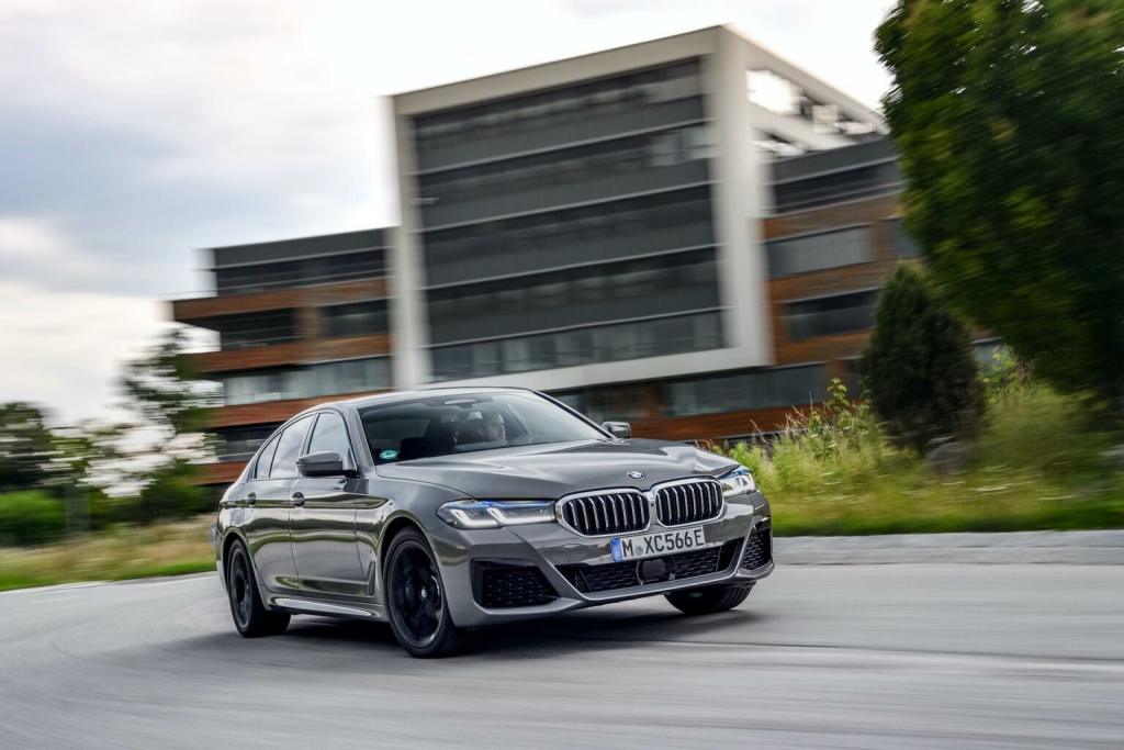 [Video] Take a look at this BMW 545e Plug-In Hybrid