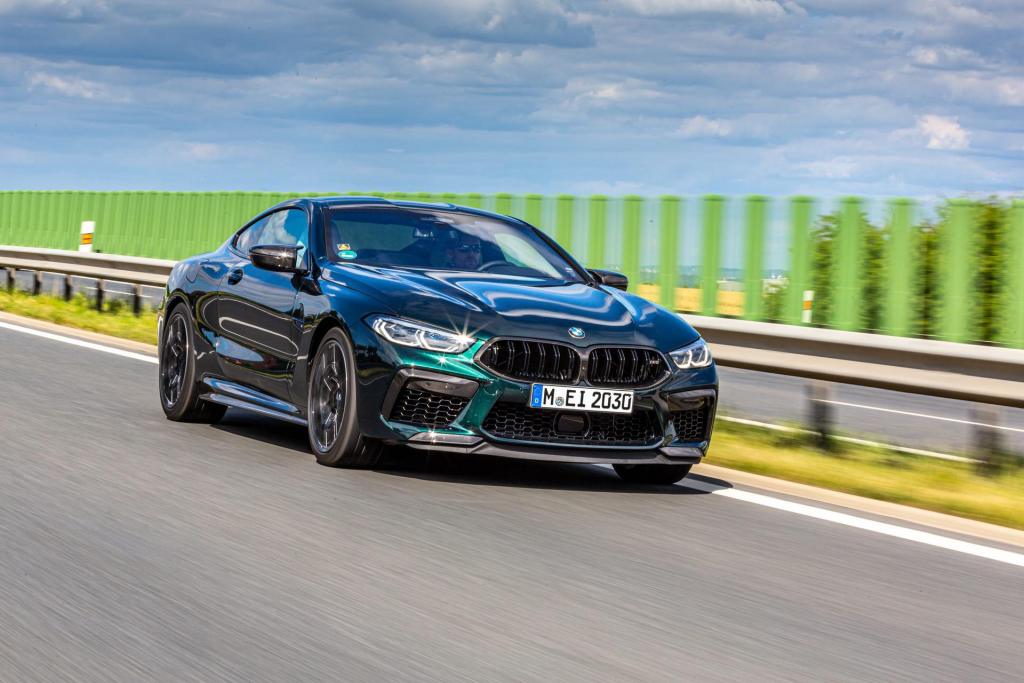 [Video] Incredible race results between BMW M8 and Aventador SVJ