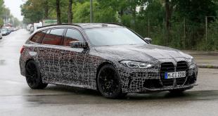 [Video] 2022 BMW M3 Touring in full camo on the track
