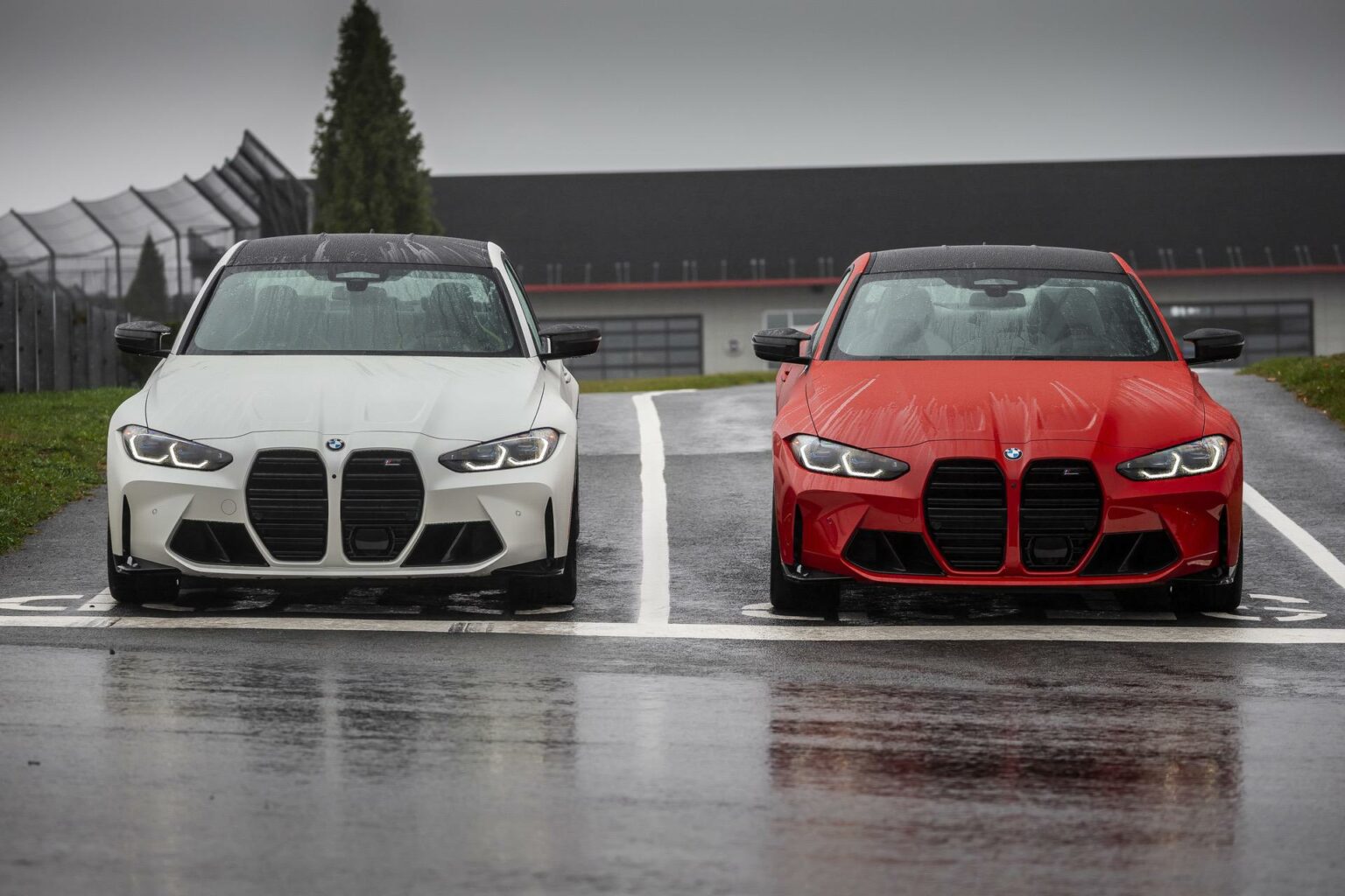 [Video] G82 BMW M4 and the F82 BMW M4 weight comparison BMW.SG