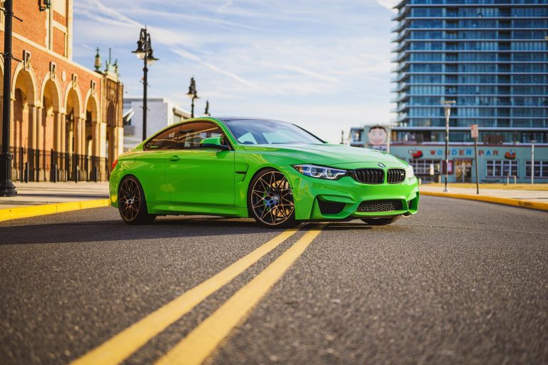 BMW G82 M4 - Meeting the E92 M3 and F82 M4 2
