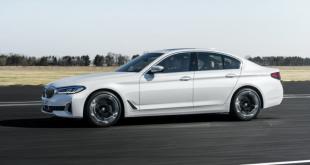 the-2021-bmw-540i-perform-on-autobahn