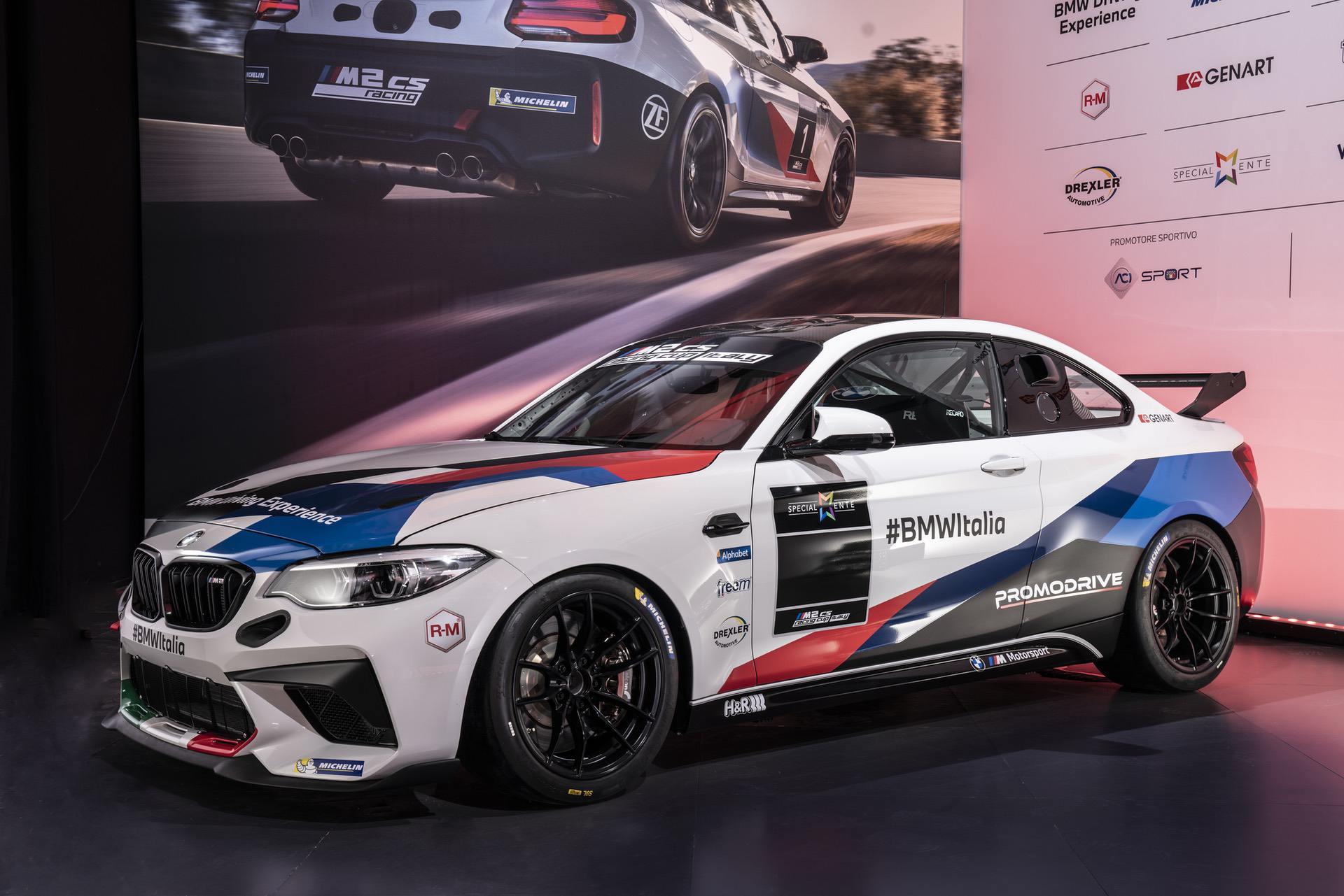 Bmw M2 Cs Racing Cup Italy Phenomenal In New Photos Bmw Sg