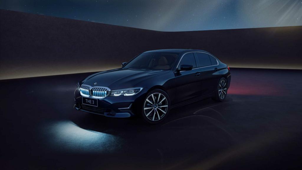 BMW 3 Series Gran Limousine with an illuminated kidney grille-