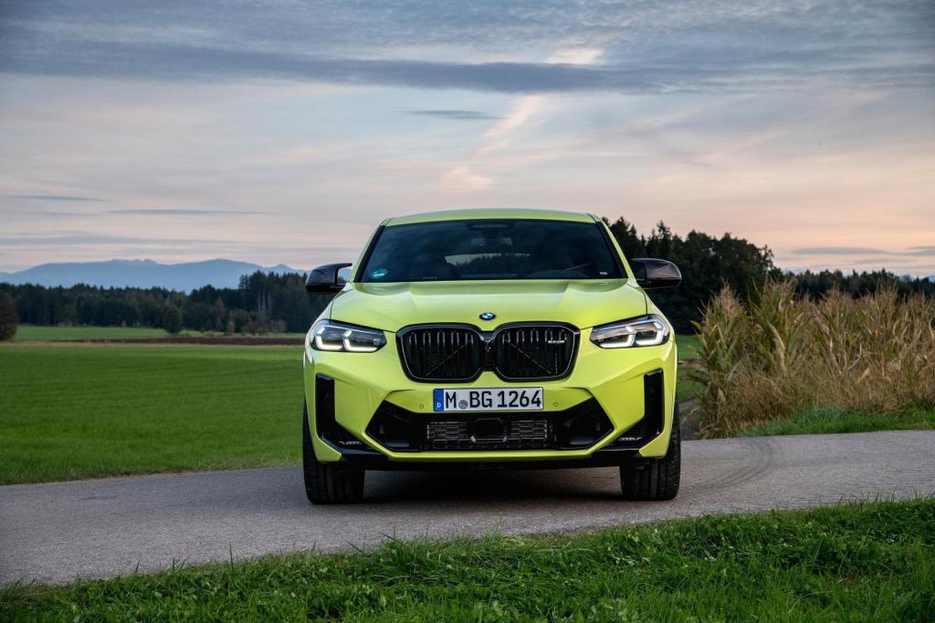 Hit Or Missed See the 2022 BMW X4 M in Sao Paulo Yellow_1