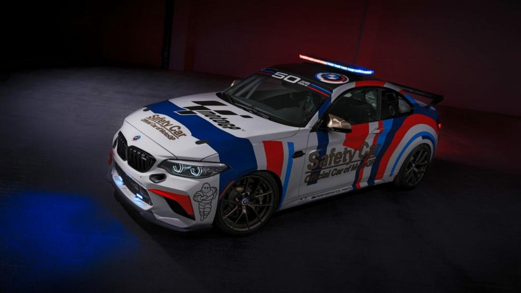 2022 BMW M2 CS Racing Unveiled with Retro Livery