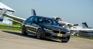 [VIDEO] CarWow compares BMW M5 CS against BMW M3 Competition