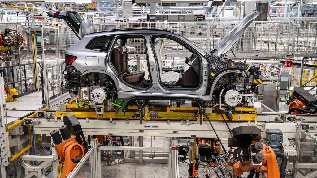BMW Starts Production For 2023 BMW X1 2