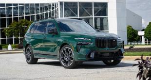 video-bmw-x7-m60i-attempts-to-outrace-the-lamborghini-urus