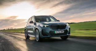 video-bmw-ix1-showcases-power-in-wet-conditions