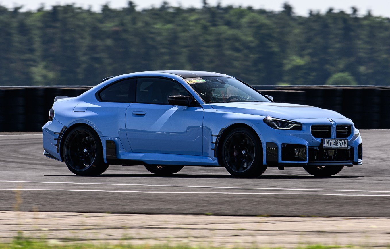 [VIDEO] Zandvoort Blue BMW M2 Hits the Track with M Upgrades