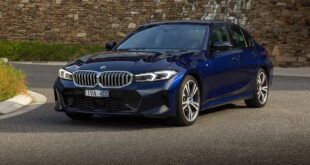 bmw-i4-vs-330i-which-is-the-ultimate-driving-machine